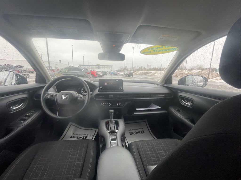 Used 2025 Honda HR-V LX image 23