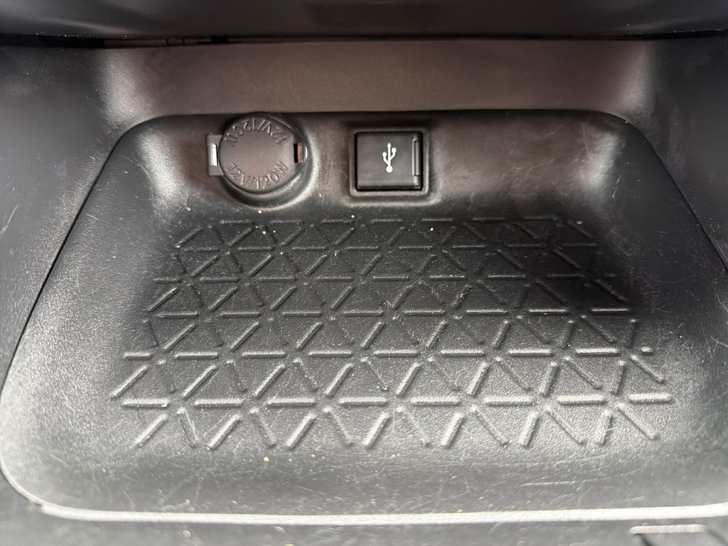 Used 2021 Toyota RAV4 XLE w/ Convenience Package AWD/4WD image 43