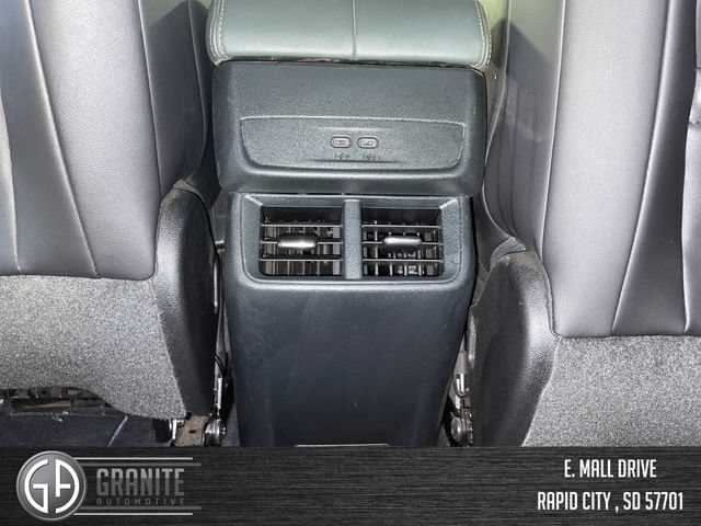 Used 2026 GMC Terrain AT4 AWD/4WD image 33