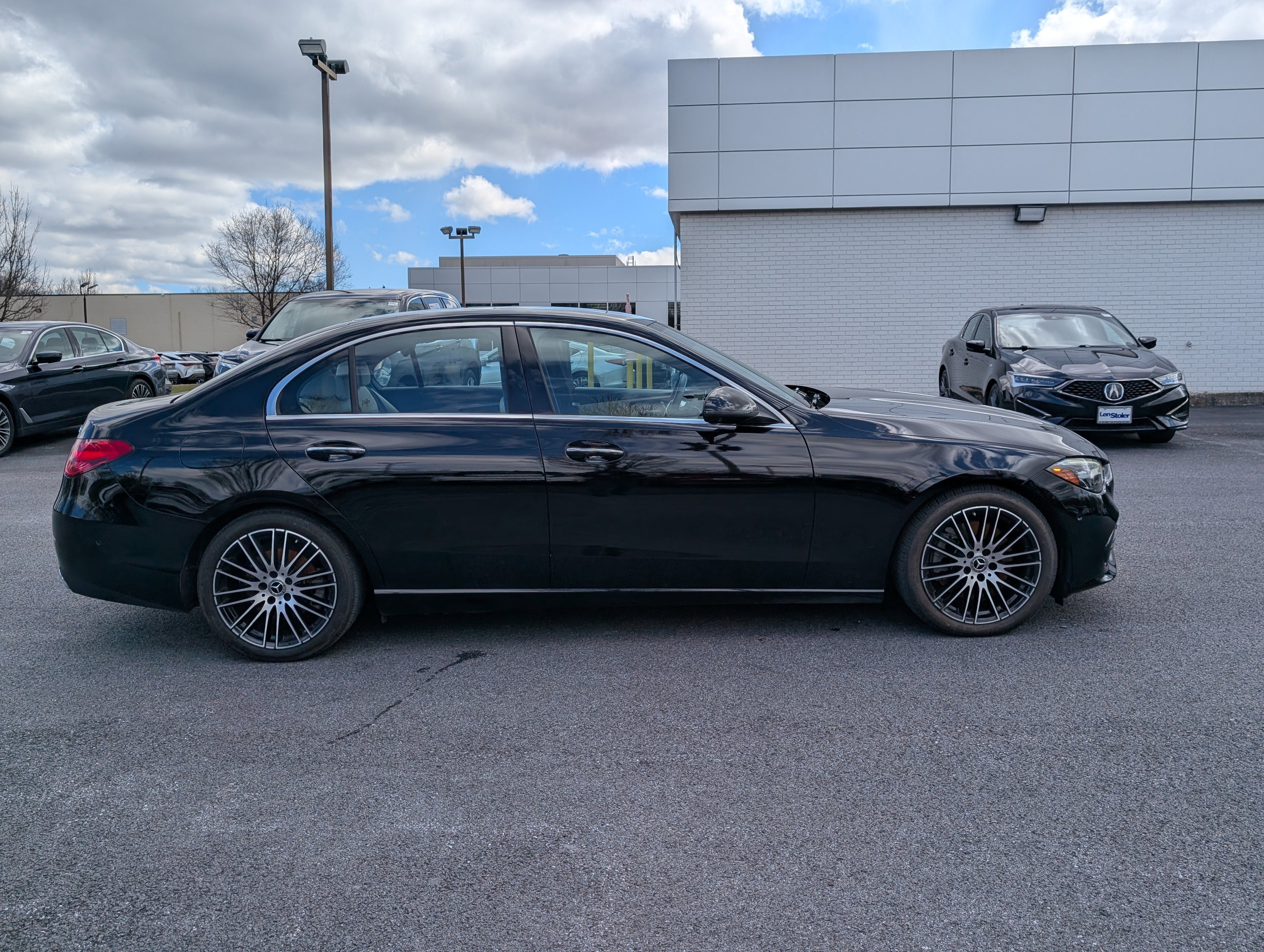 Used 2022 Mercedes-Benz C 300 C 300 image 2