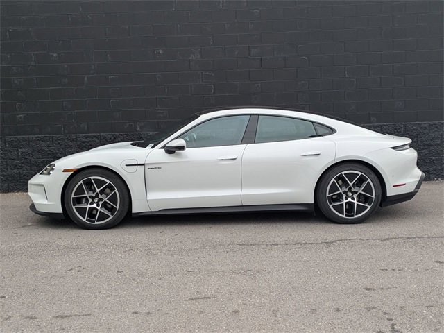 Used 2025 Porsche Taycan image 5