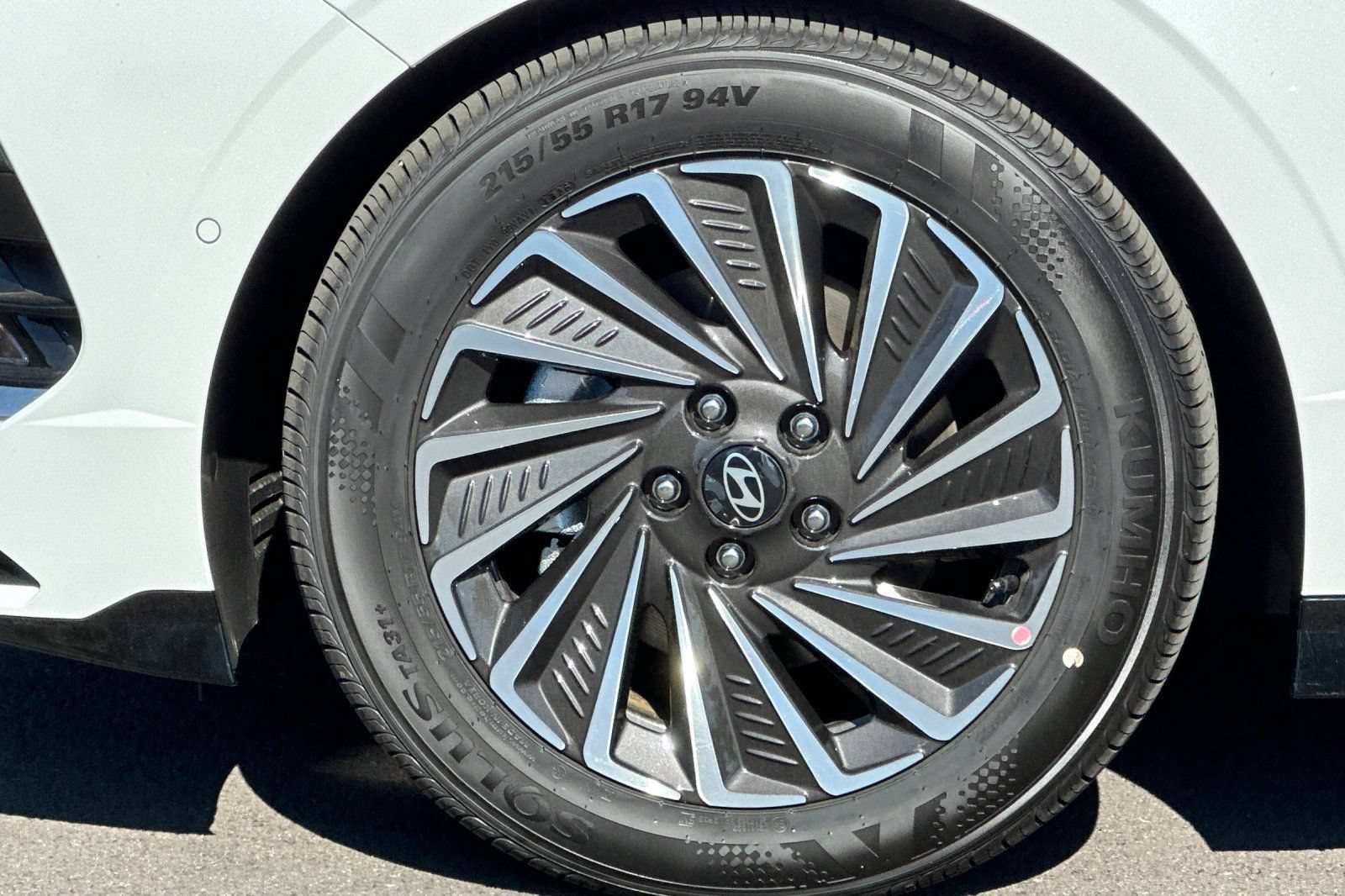 New 2026 Hyundai Sonata Limited FWD image 23