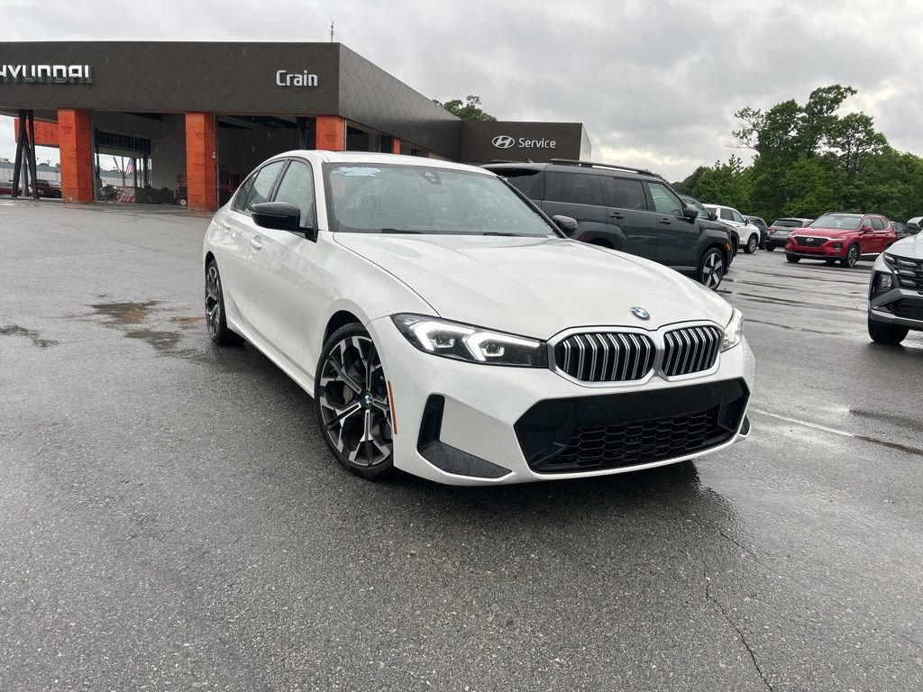 Used 2025 BMW 330i Sedan w/ M Sport Package RWD image 2