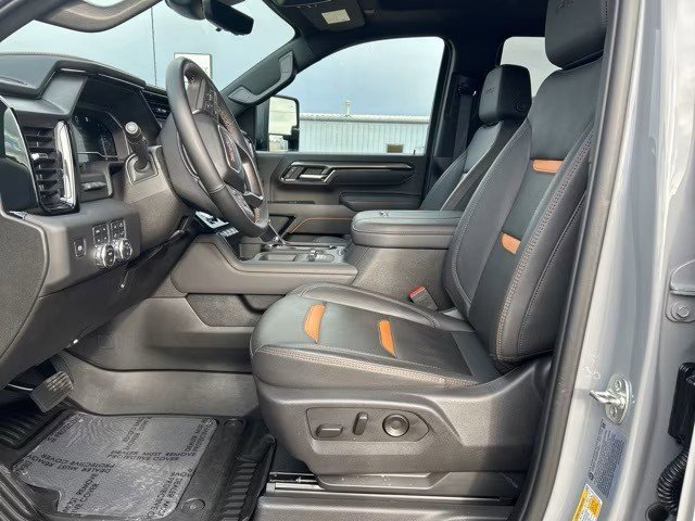 Used 2025 GMC Sierra 2500 AT4 w/ AT4 Premium Plus Package image 15