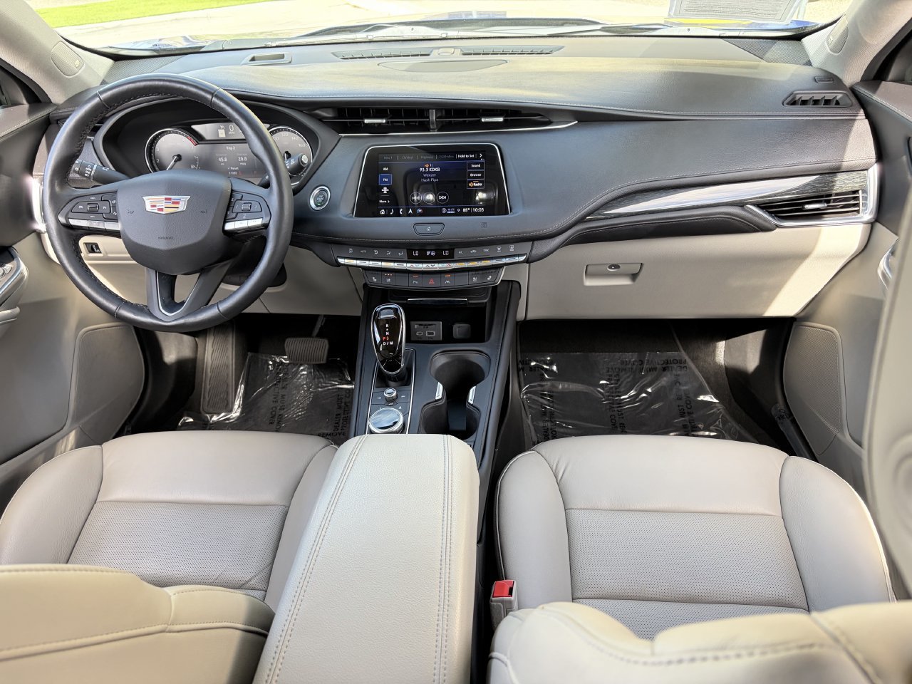 Used 2021 Cadillac XT4 Premium Luxury FWD image 14