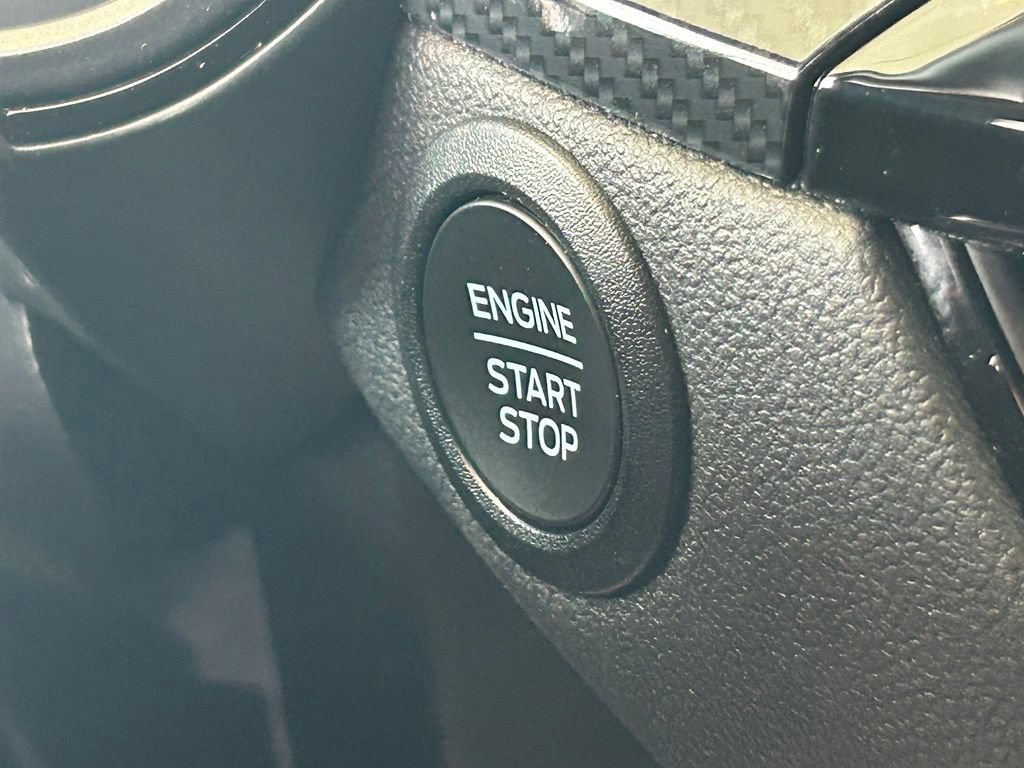 Certified 2025 Ford Escape ST-Line FWD image 40