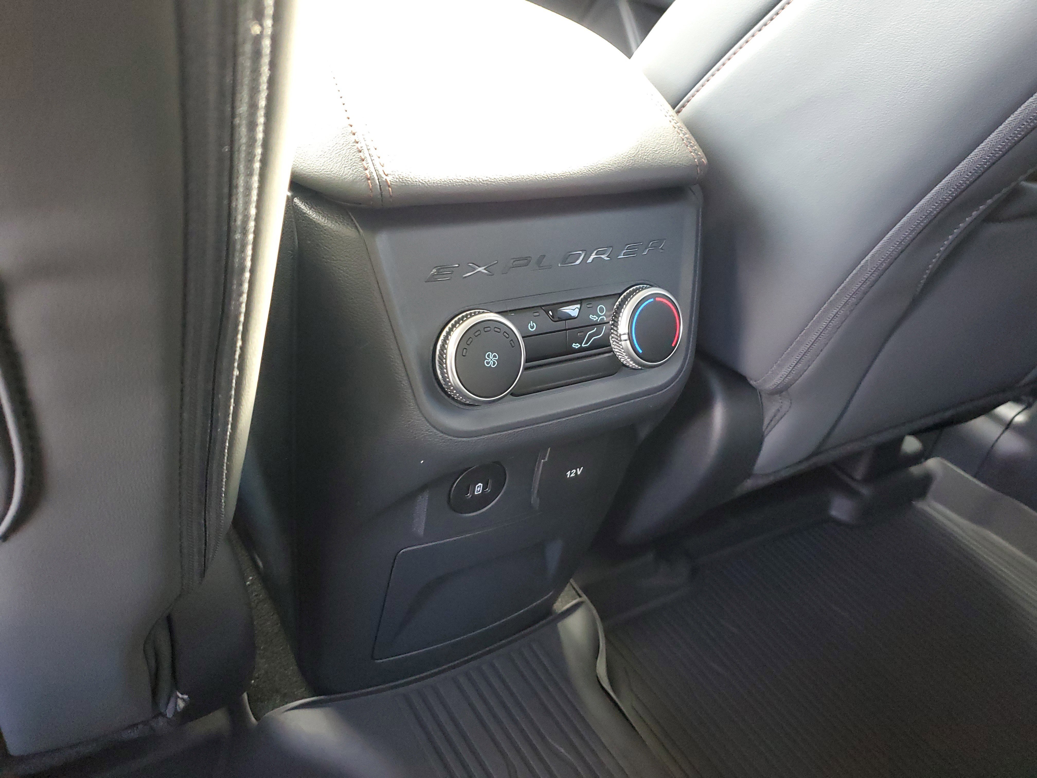 New 2025 Ford Explorer Active w/ Active Comfort Package image 12