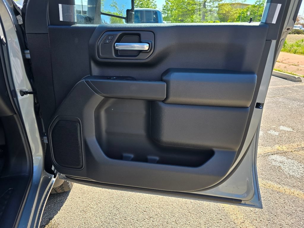 New 2026 GMC Sierra 2500 Pro w/ 1SA Pro Safety Plus Package AWD/4WD image 29
