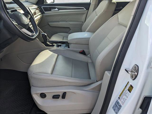 Used 2022 Volkswagen Atlas SE w/ Black Wheel Package image 15
