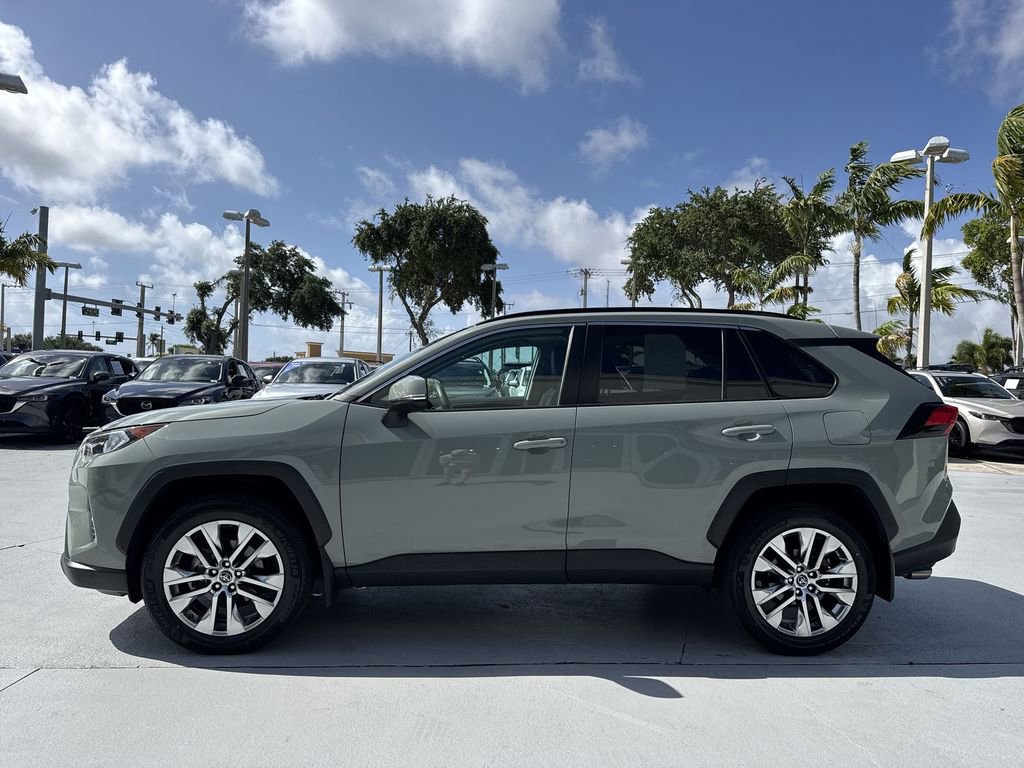 Used 2021 Toyota RAV4 XLE Premium AWD/4WD image 27