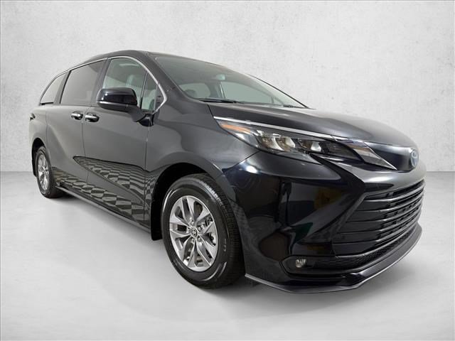 Used 2025 Toyota Sienna XLE w/ XLE Plus Package