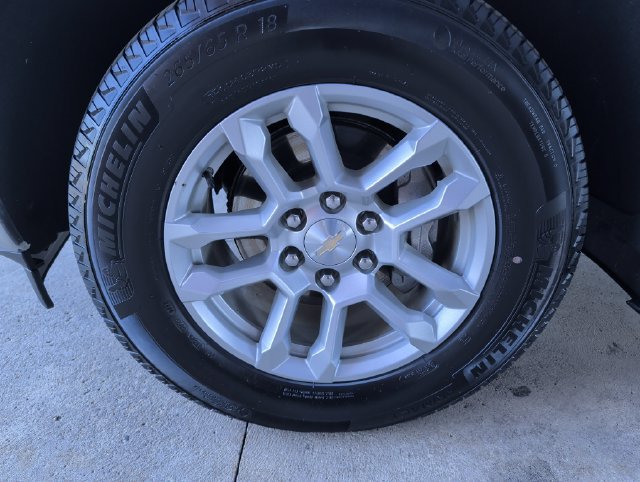 Used 2023 Chevrolet Silverado 1500 LT AWD/4WD image 25
