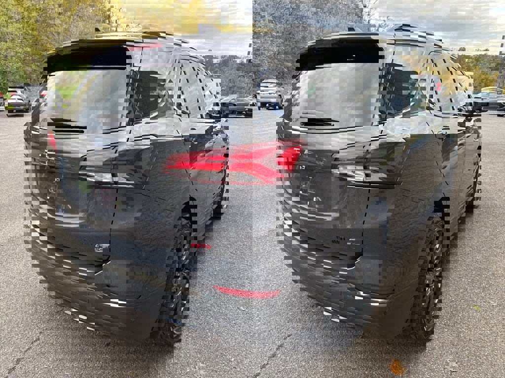 Used 2022 Chevrolet Equinox RS w/ Infotainment Package image 11