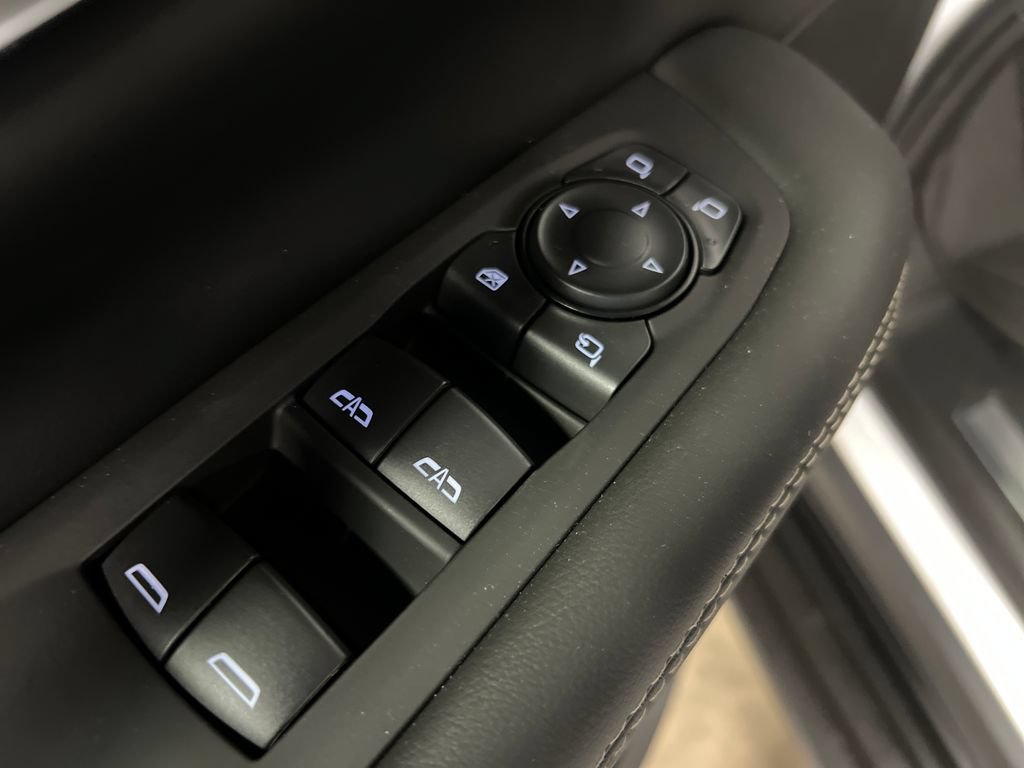 New 2026 GMC Yukon XL Elevation w/ Elevation Premium Package AWD/4WD image 16