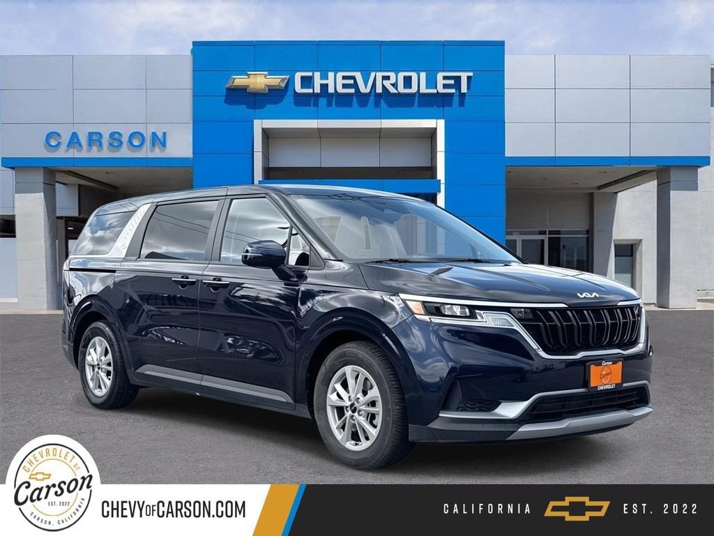 Used 2024 Kia Carnival LX image 1