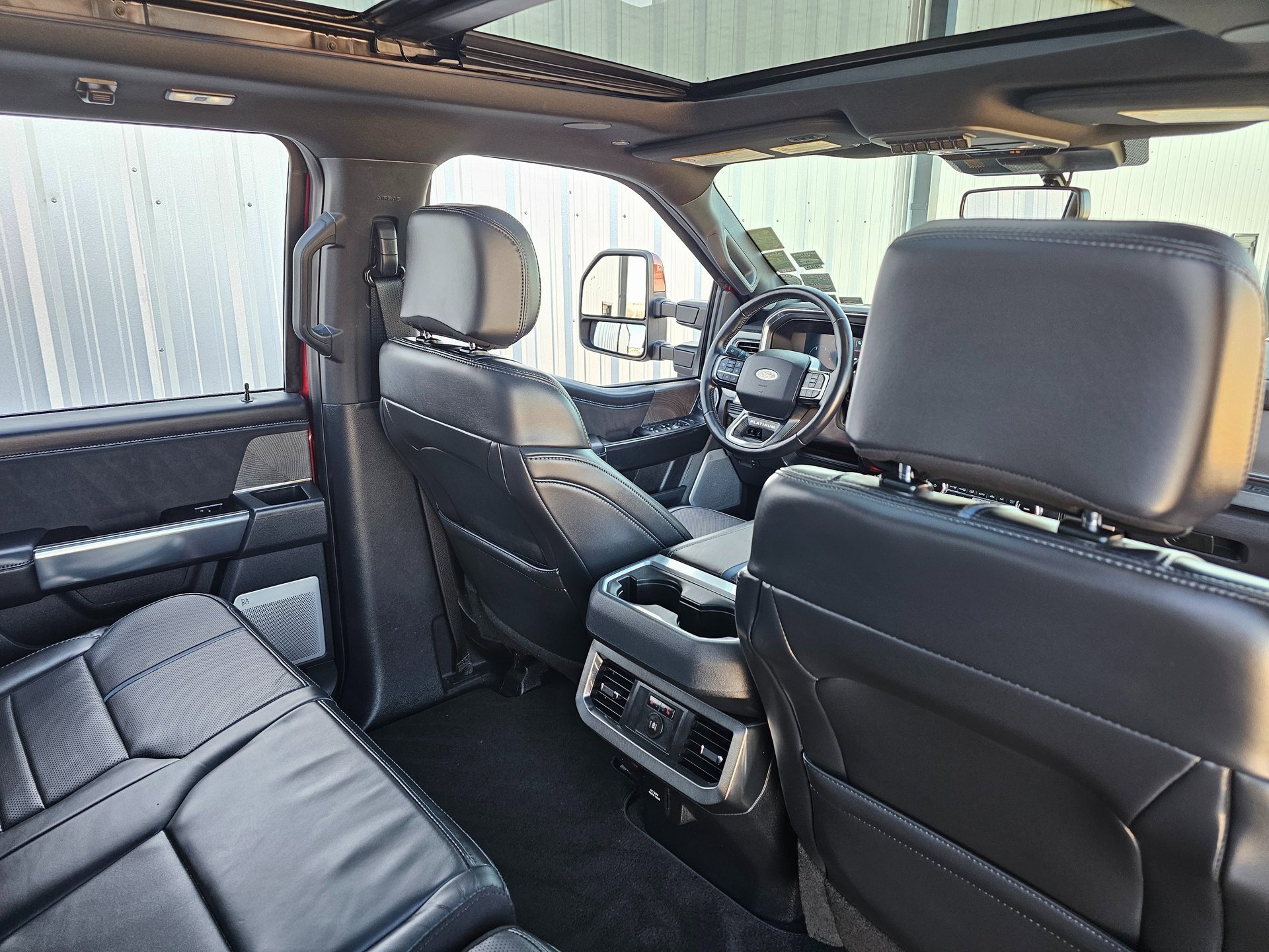 Used 2025 Ford F250 Platinum w/ FX4 Off-Road Package image 56