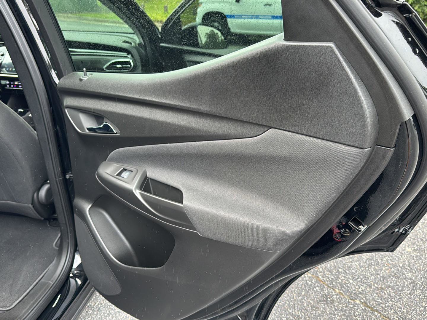 Used 2023 Chevrolet Bolt EUV LT w/ Comfort Package image 13