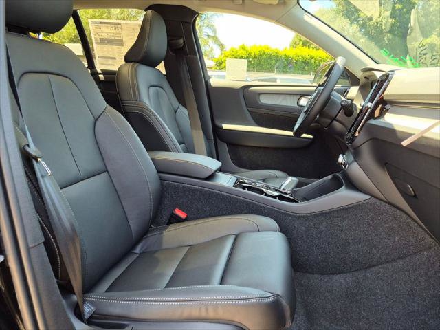 New 2026 Volvo XC40 B5 Ultra w/ Climate Package AWD/4WD image 14