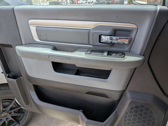 Used 2017 RAM 1500 Classic SLT image 11
