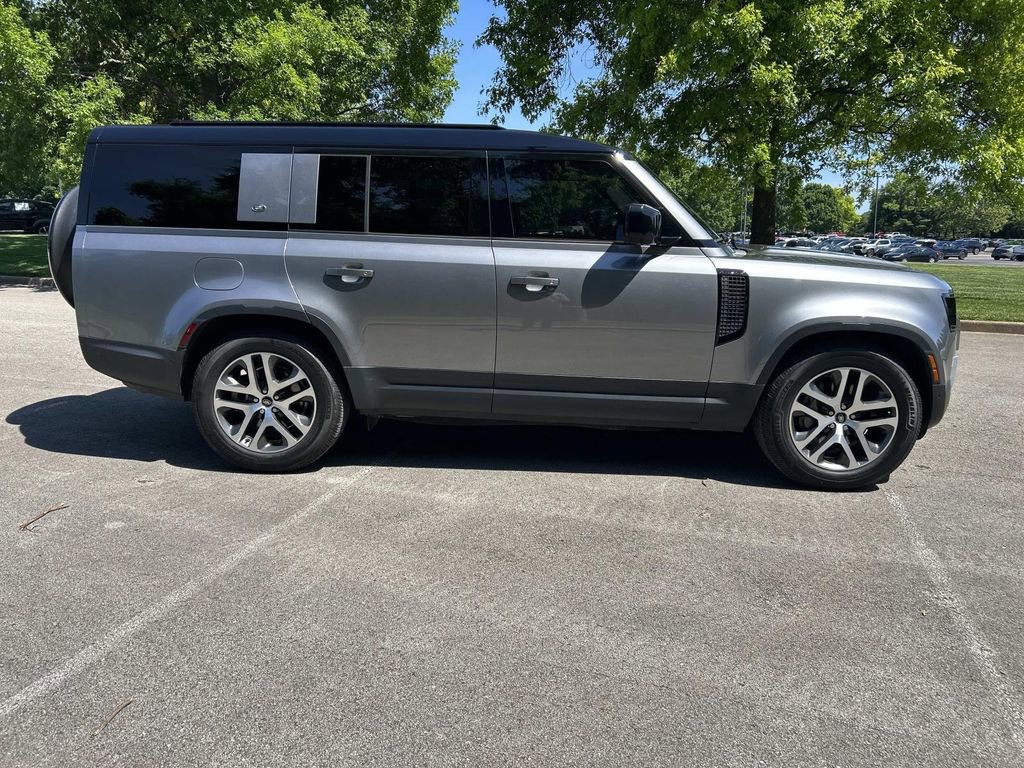 Used 2024 Land Rover Defender 130 S AWD/4WD image 8