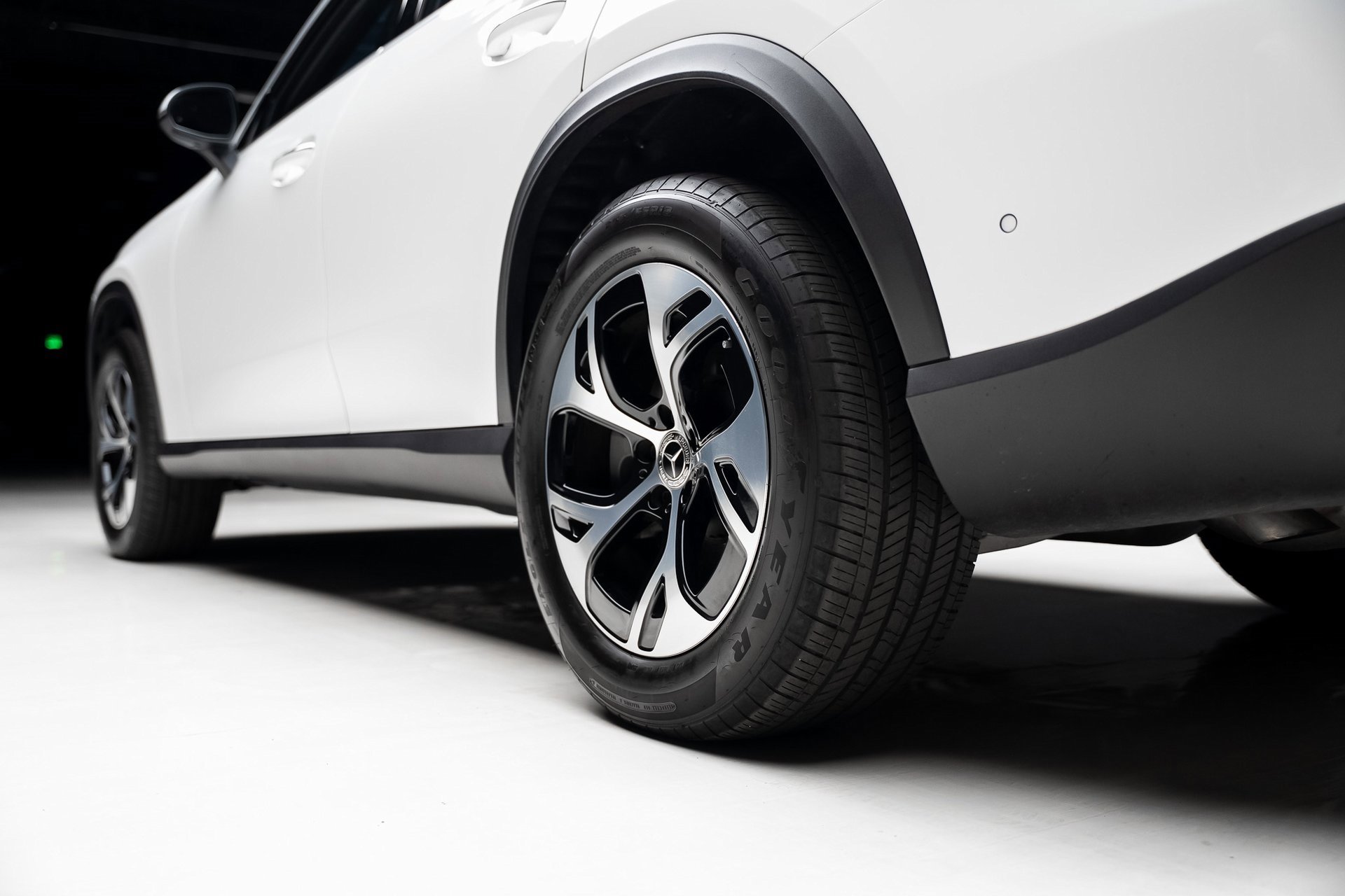 Used 2025 Mercedes-Benz GLC 350e 4MATIC image 74