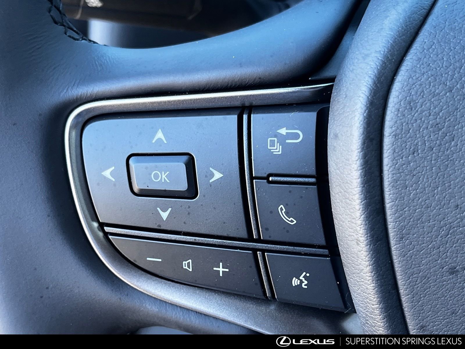 New 2026 Lexus UX 300h FWD image 15