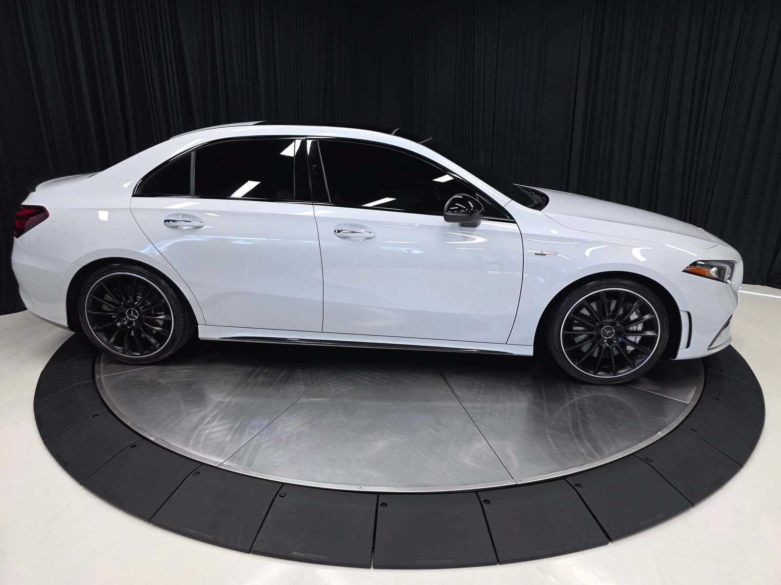 Used 2021 Mercedes-Benz A 35 AMG 4MATIC image 14