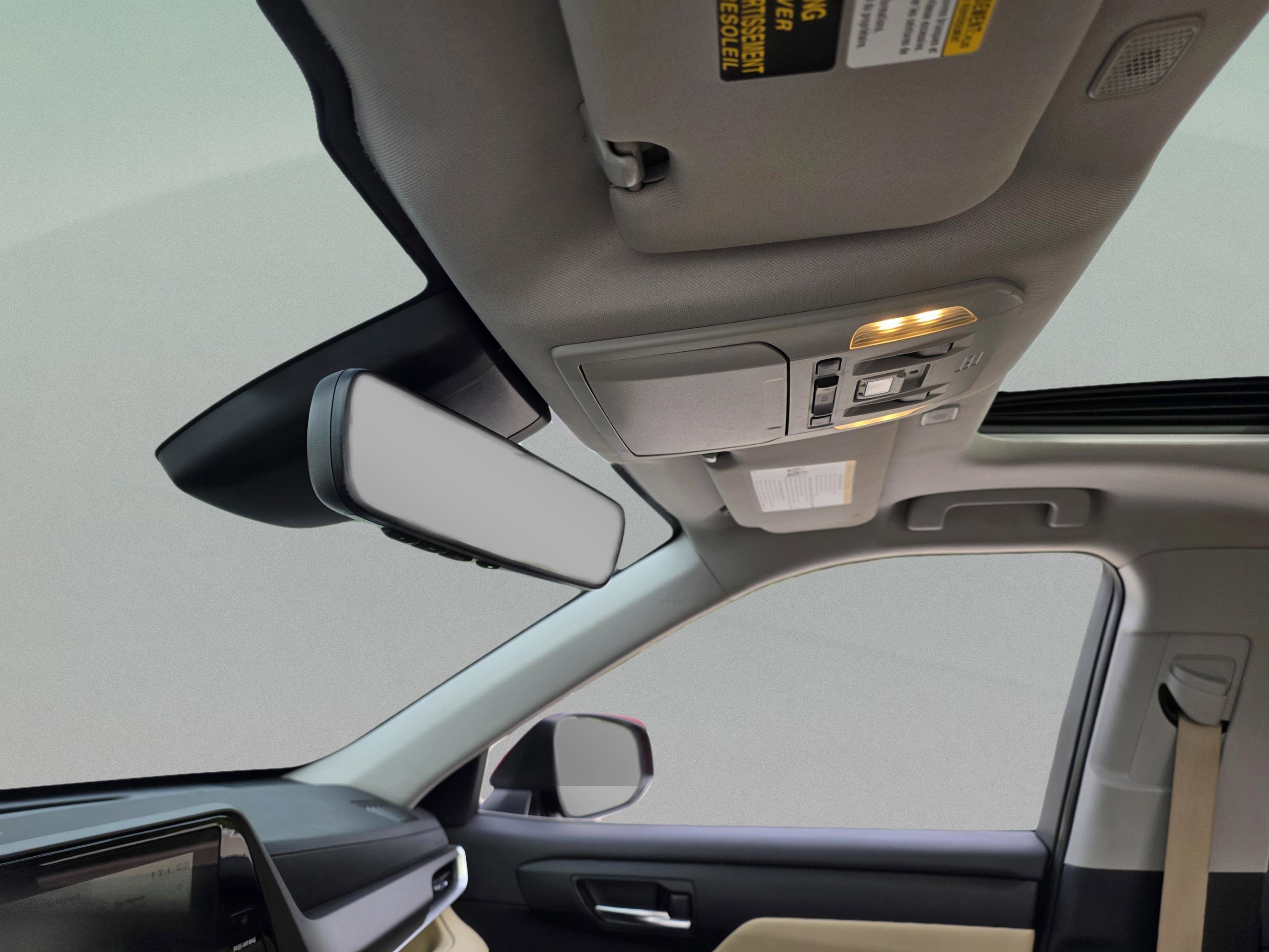 Used 2023 Toyota Highlander XLE image 27