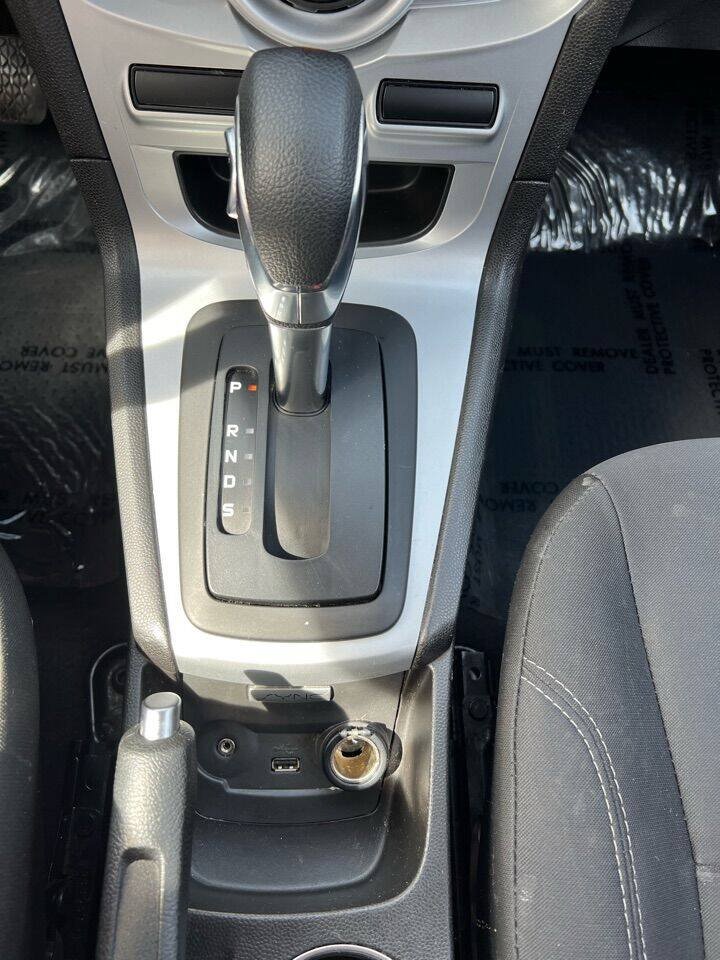Used 2019 Ford Fiesta SE FWD image 23