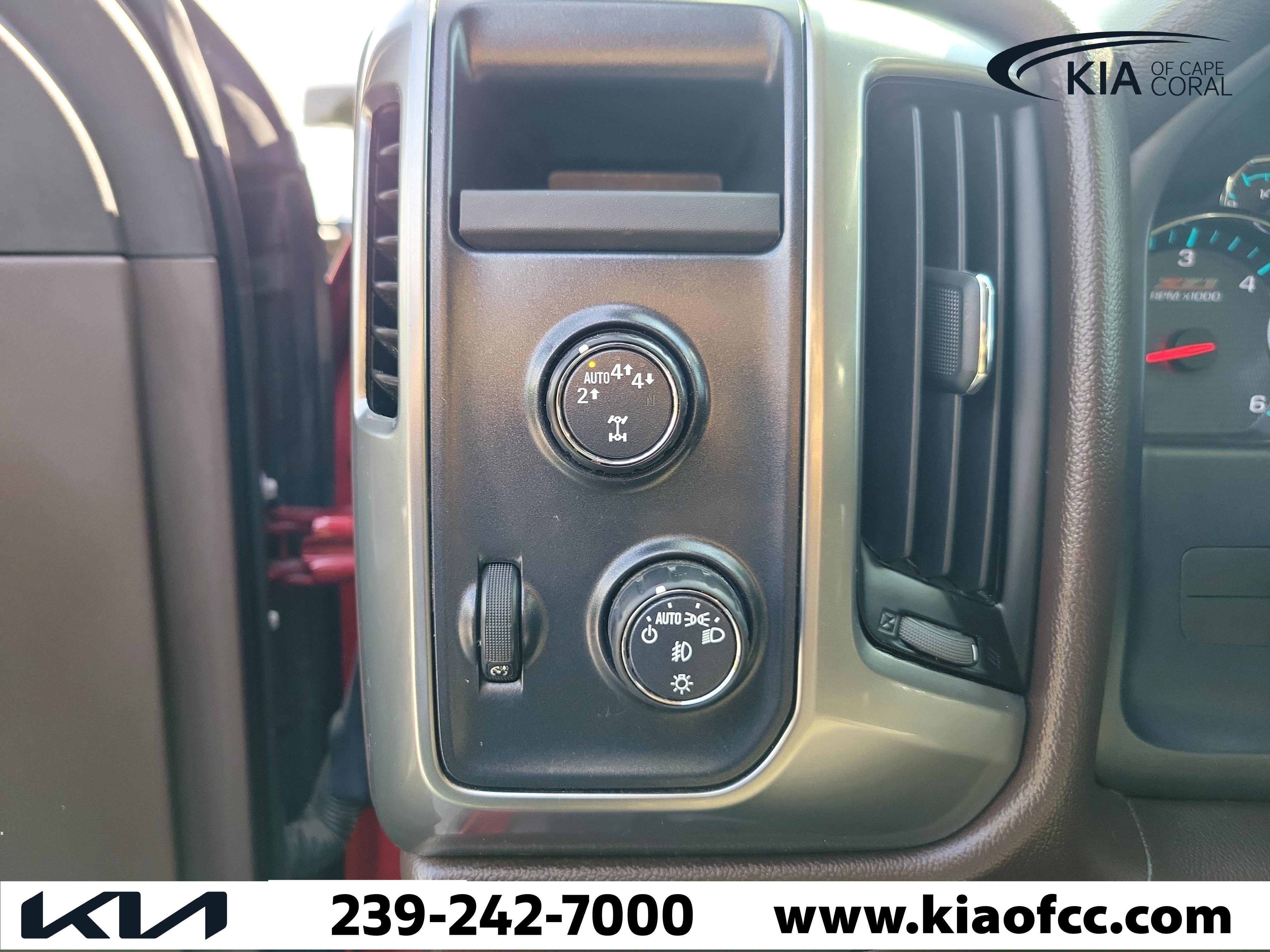 Used 2018 Chevrolet Silverado 1500 LT w/ Texas Edition AWD/4WD image 25