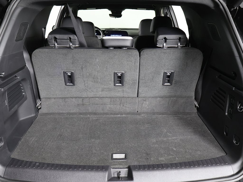 Used 2025 Chevrolet Traverse High Country w/ LPO, Cargo Package AWD/4WD image 22