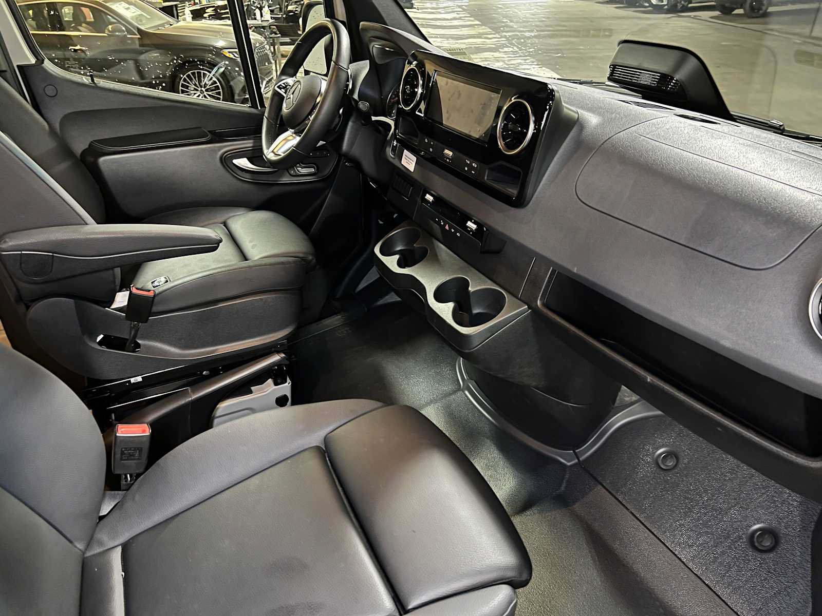 Used 2026 Mercedes-Benz Sprinter 2500 image 12