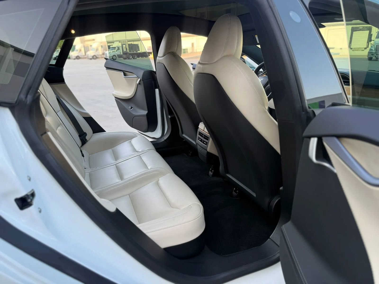 Used 2020 Tesla Model S AWD image 21