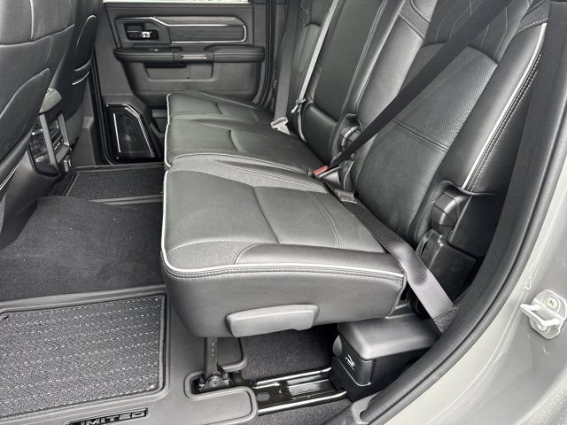 New 2026 RAM 3500 Limited AWD/4WD image 18