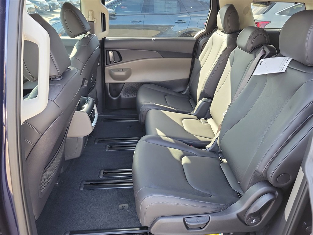 New 2026 Kia Carnival EX image 16