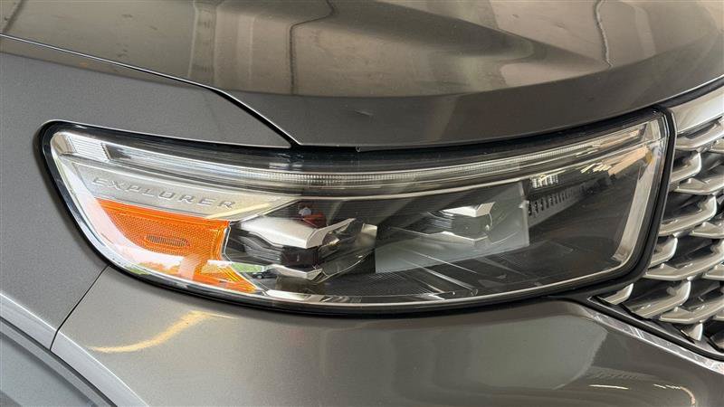 Used 2021 Ford Explorer Platinum w/ Equipment Group 601A AWD/4WD image 8