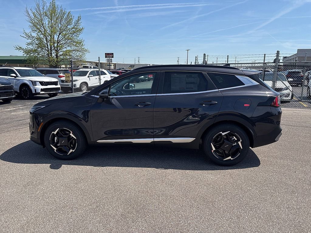 New 2026 Kia Sportage EX FWD image 4