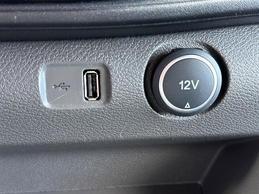 Used 2023 Ford Transit 350 XLT image 44