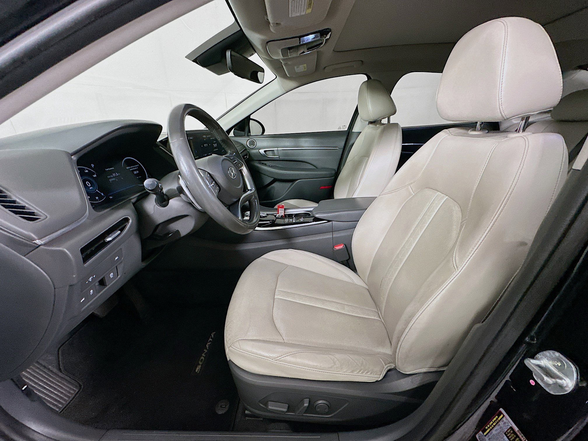 Used 2020 Hyundai Sonata Limited w/ Cargo Package FWD image 13