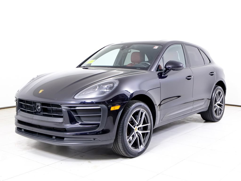 Certified 2023 Porsche Macan AWD/4WD image 1