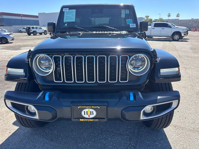 Used 2024 Jeep Wrangler Unlimited Sahara AWD/4WD image 2