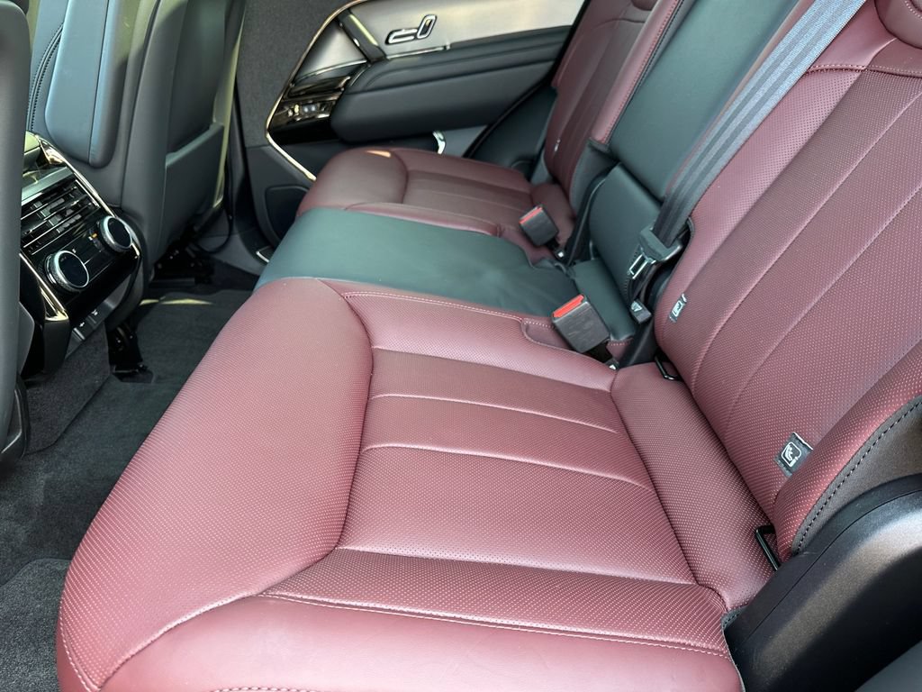 Used 2025 Land Rover Range Rover Sport Dynamic SE AWD/4WD image 18