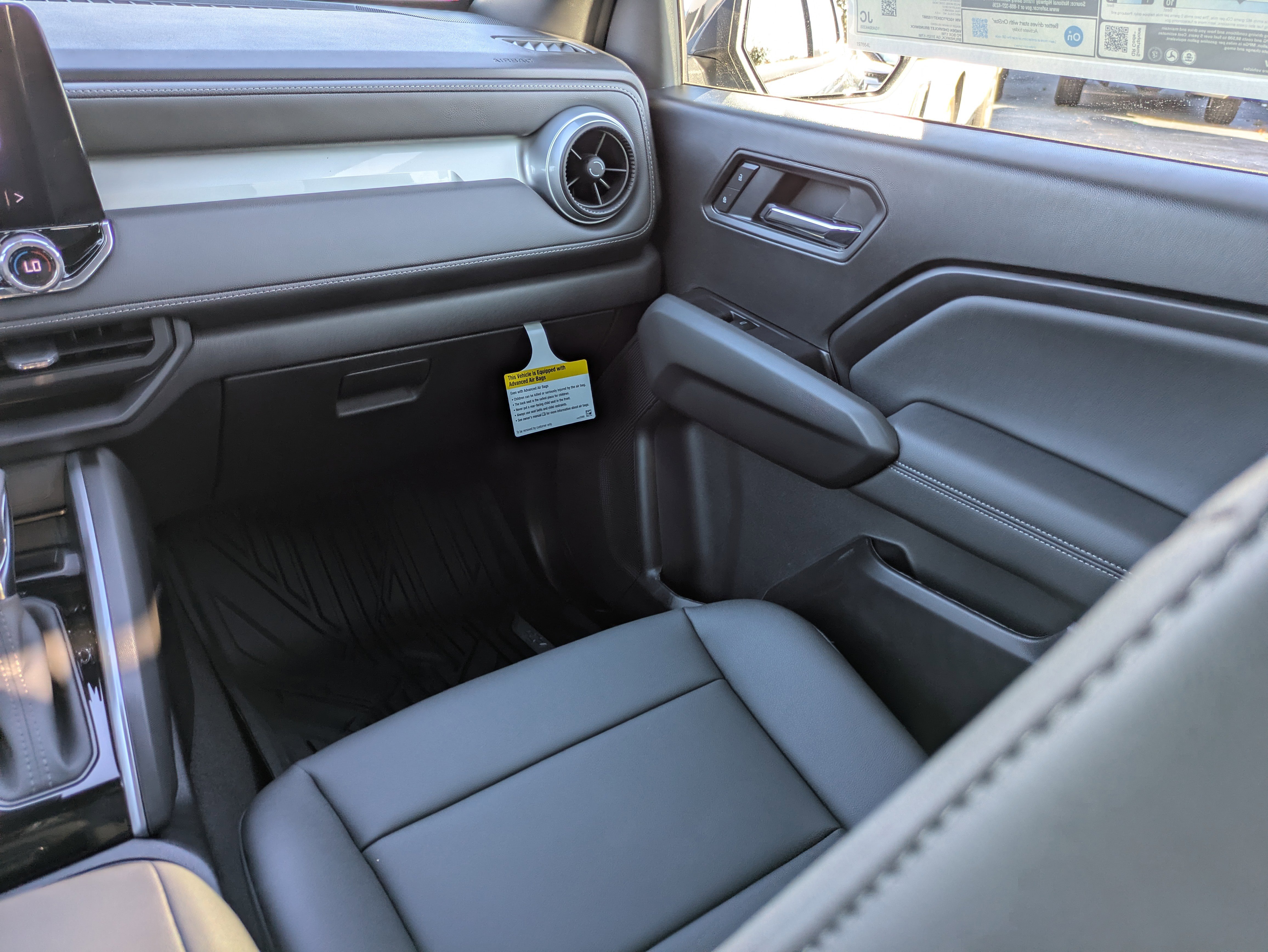 Used 2026 Chevrolet Colorado LT w/ LT Convenience Package image 11