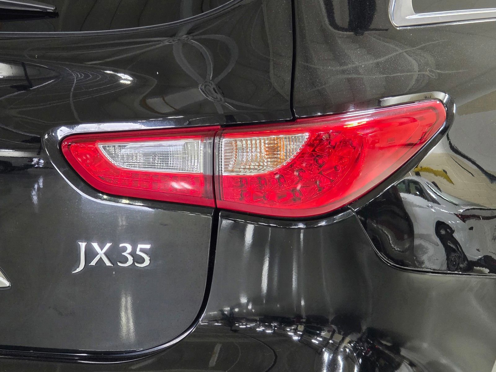 Used 2013 INFINITI JX35 FWD w/ Premium Pkg image 12