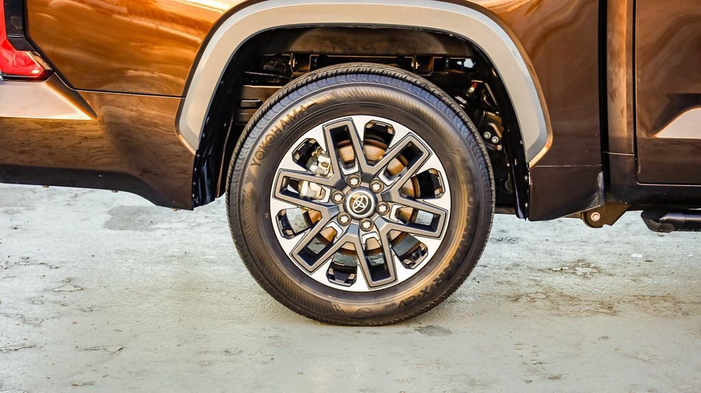 Used 2023 Toyota Tundra Limited image 12