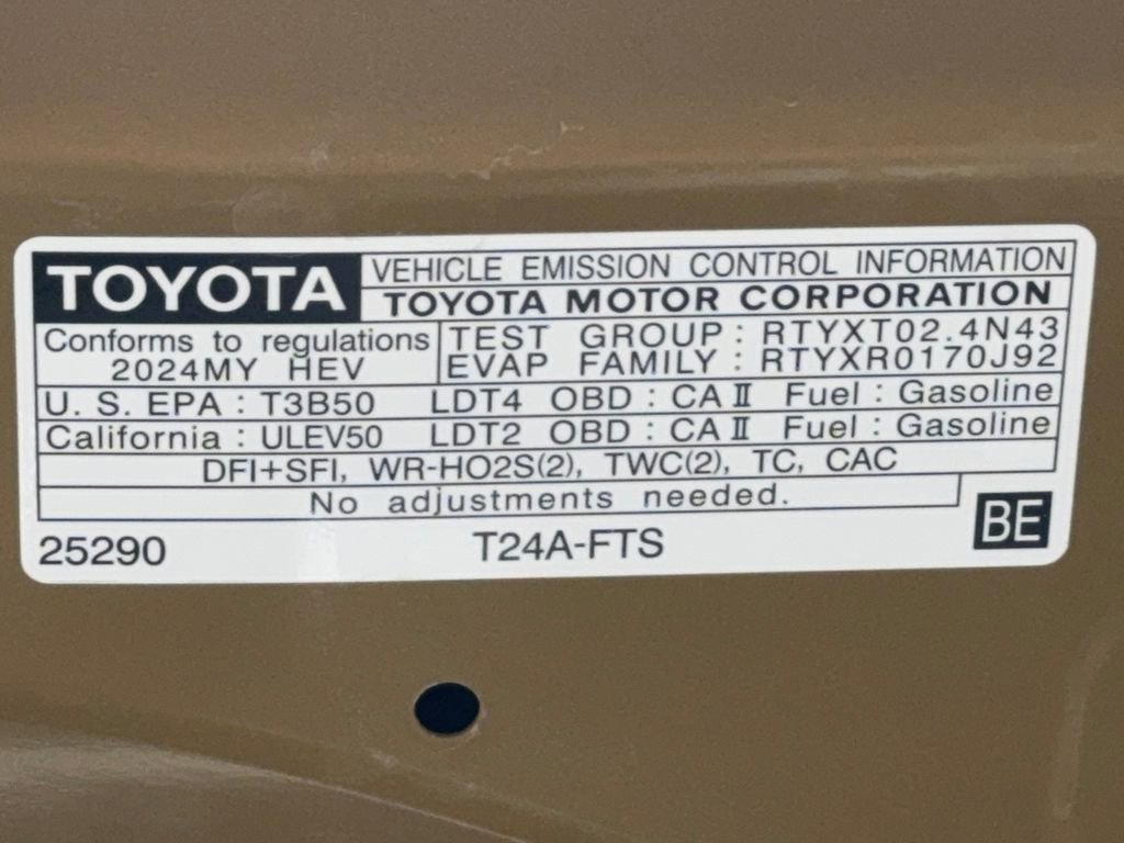 Used 2024 Toyota Land Cruiser image 58