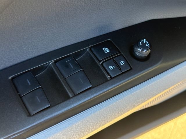Used 2024 Toyota Camry SE FWD image 19