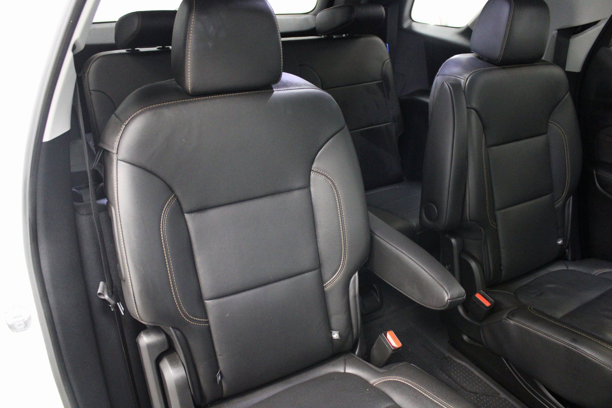 Used 2020 Chevrolet Traverse Premier w/ LPO, Blackout Package image 32