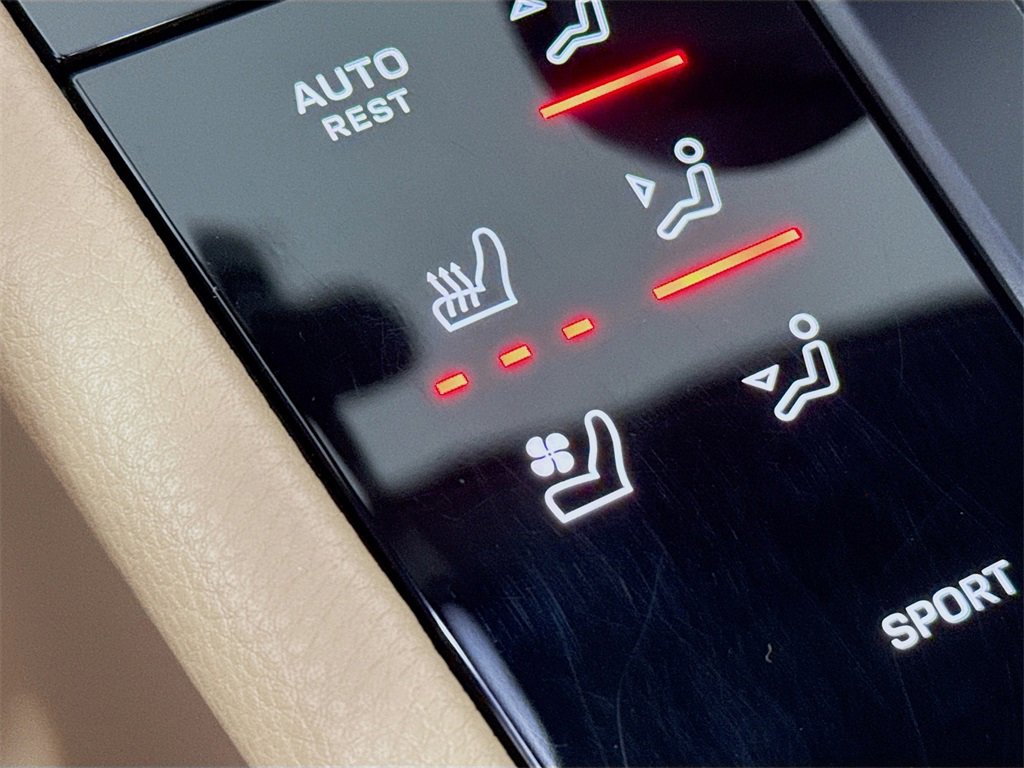 Used 2023 Porsche Macan image 21