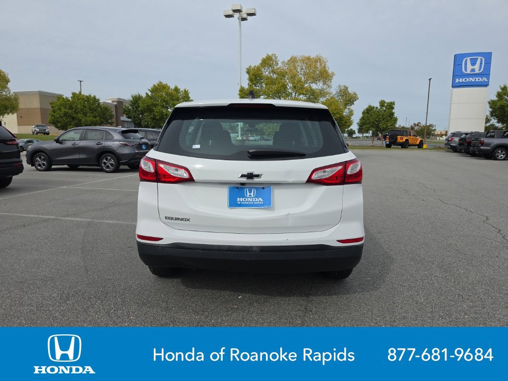 Used 2021 Chevrolet Equinox LS FWD image 4